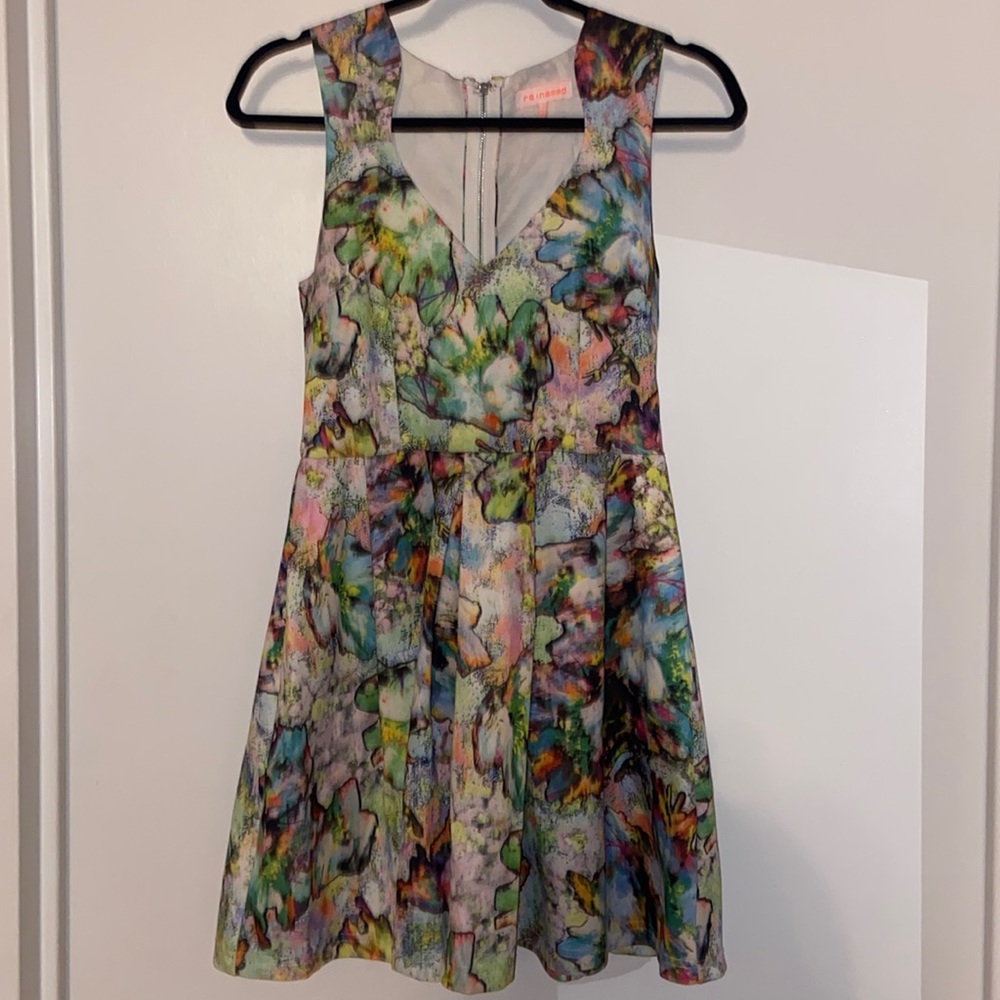 Re-Named Floral Print Flare Button Mini Dress Siz… - image 1